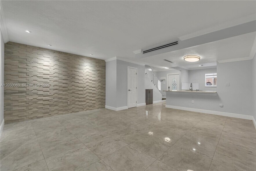 Building Photo - 5452 NW 169th Ter