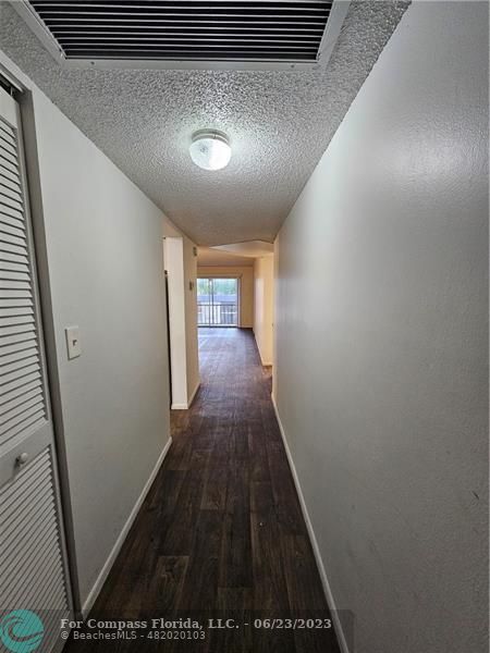 Building Photo - 7960 N Colony Cir