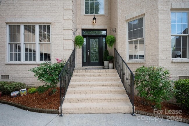 Building Photo - 11841 Churchfield Ln