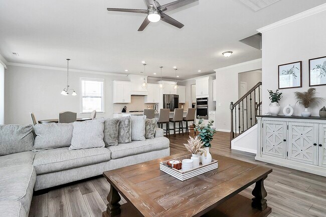 Building Photo - 17022 Carolina Pine Row