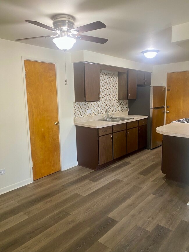 Building Photo - 7809 Rutherford Ave