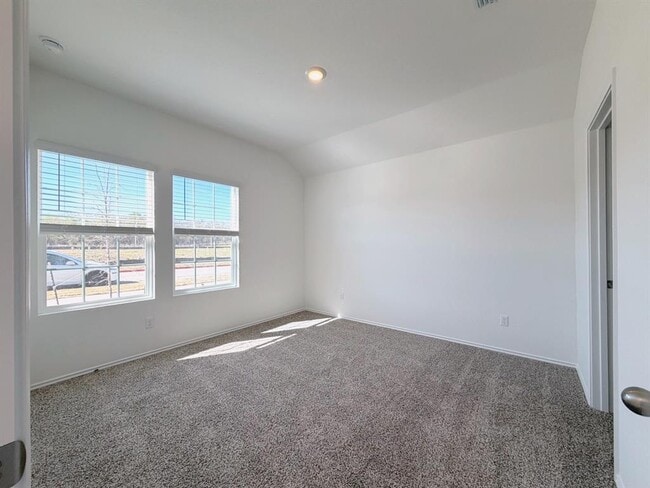 Building Photo - 202 Constanza Trl