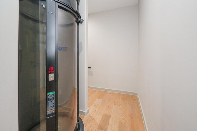 Building Photo - 8120 Stillmeadow Ct