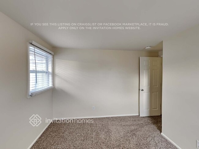 Building Photo - 334 E Center St