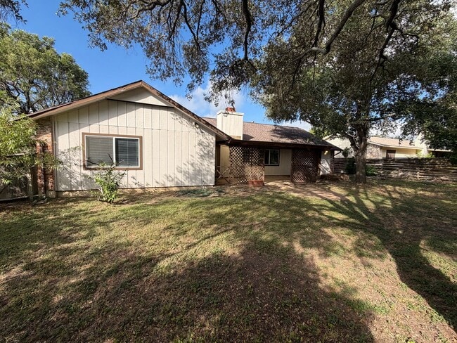 Building Photo - Charming One-Story Ranch on Corner Lot in ...