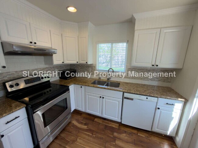 Building Photo - LEASE PENDING - Spacious Home in Laguna Lake - 4 Bed / 2 Bath