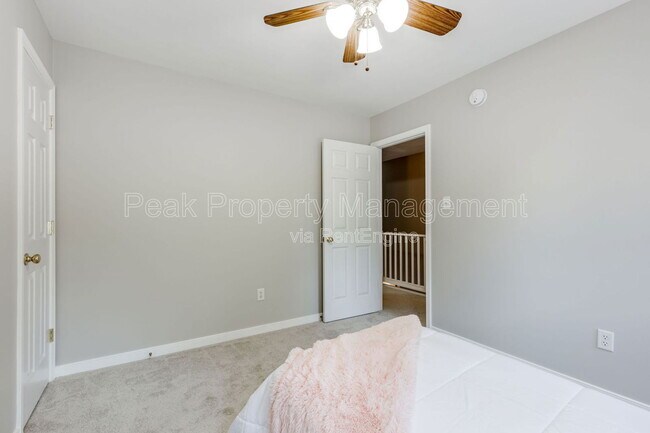 Building Photo - 5200 Parrish Creek Dr