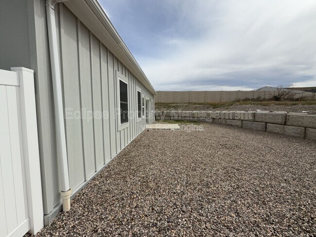 Building Photo - 147 Buena Vista Dr