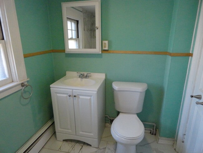 Building Photo - 177 E Pearl St