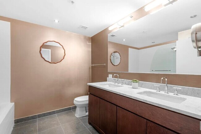 Building Photo - 88 Morgan St