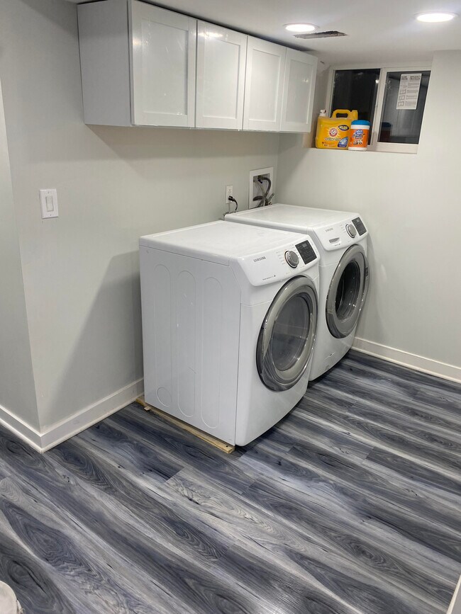 Building Photo - 5505 N Major Ave