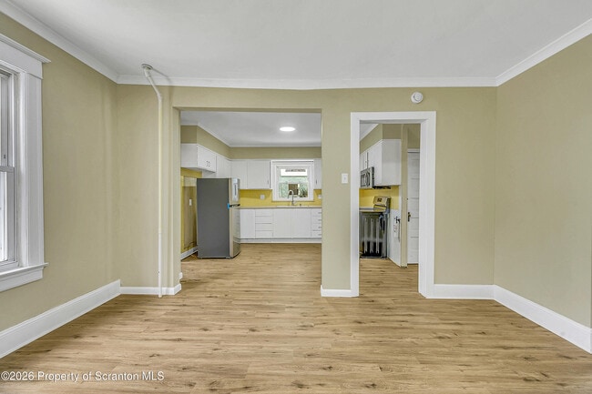 Building Photo - 529 Wheeler Ave