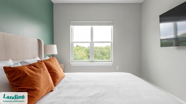 Building Photo - 1010 Enclave Blvd