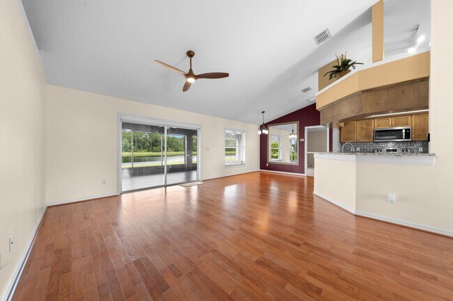 Building Photo - Charming 3 Bedroom 2 Bath Home - Sawgrass ...