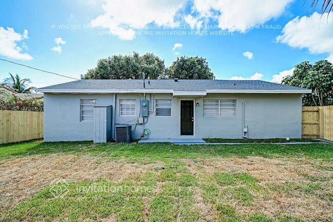 Building Photo - 835 44th St