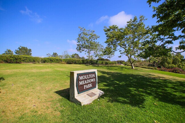 Building Photo - Gorgeous Contemporary Hilltop Laguna Beach...