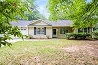 Building Photo - 1577 Red Briar Way