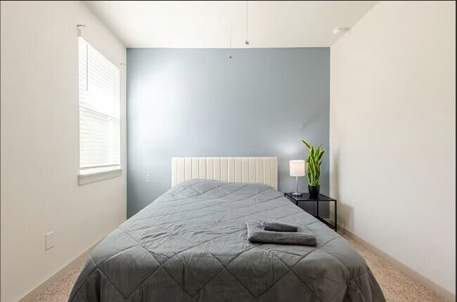 Building Photo - 141 Parryi Cove