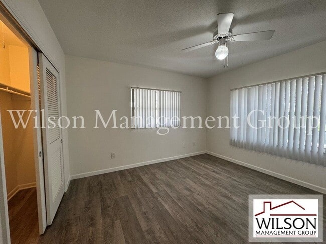 Building Photo - 206 E Yale St