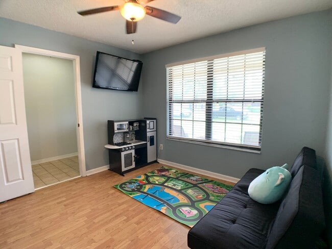 Building Photo - 3149 Lakeside Villa Rd