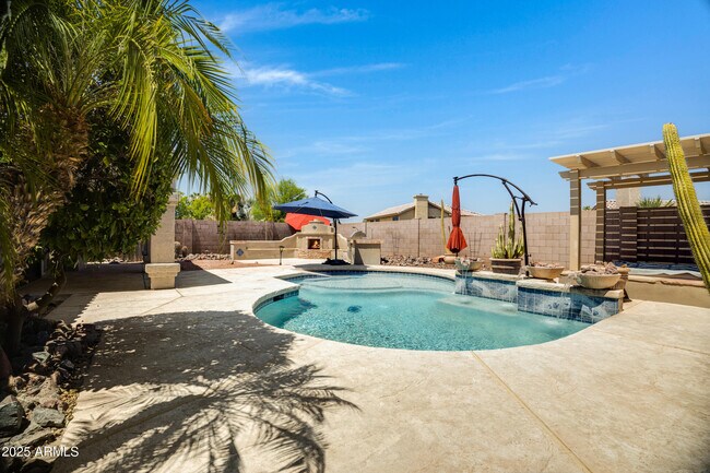 Building Photo - 3062 S Marigold Pl
