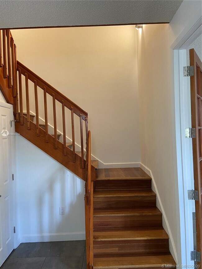Building Photo - 3475-10 Mystic Pointe Dr