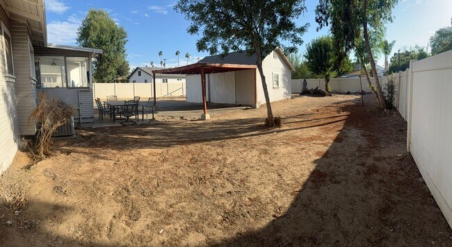 Building Photo - 3862 McKenzie St