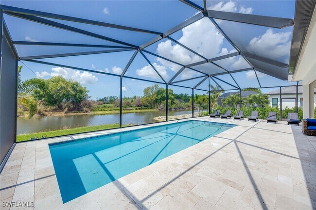 Building Photo - 18457 Royal Hammock Blvd