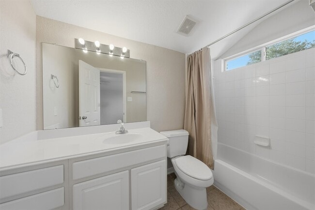 Building Photo - 21610 Grand Hollow Ln