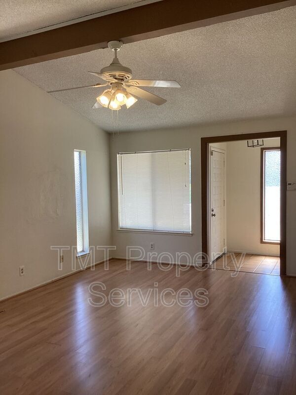 Building Photo - 7847 Orchard Woods Cir