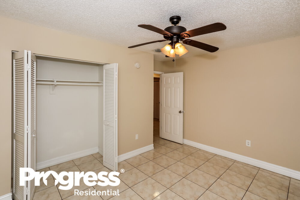 Building Photo - 4205 SW 137th Ct