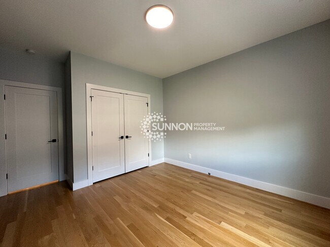 Building Photo - Gorgeous Updated 4 Bedroom Ranch Home
