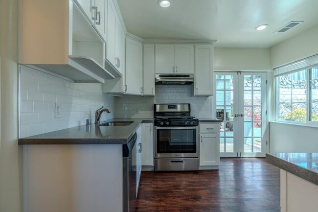 Building Photo - 401 Griffin Ave