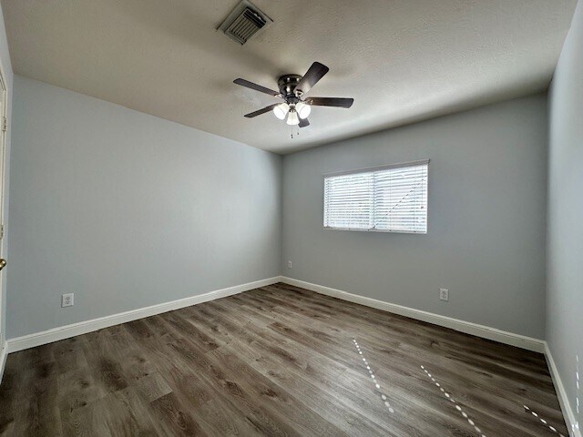 Building Photo - 10403 Hurst Hill Ln