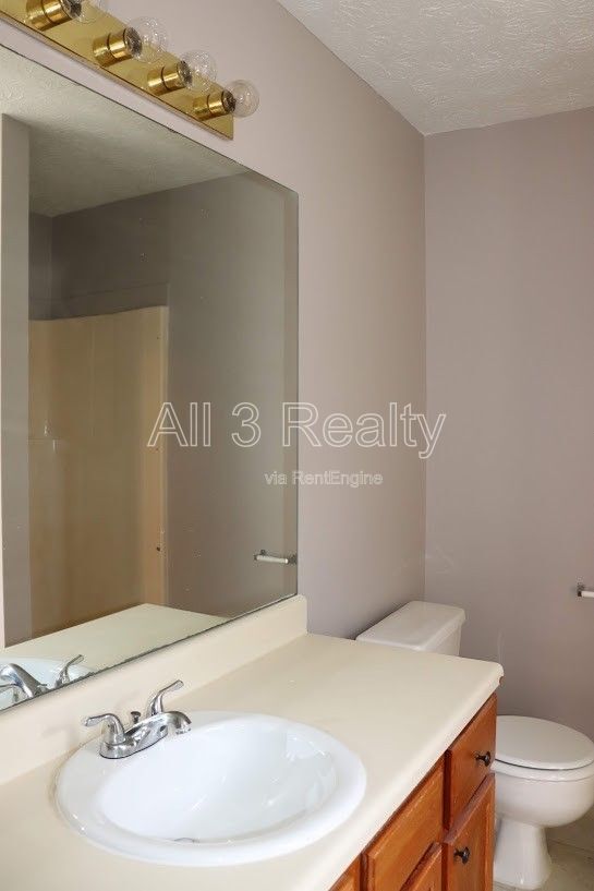 Building Photo - 508 Jarrett Ct