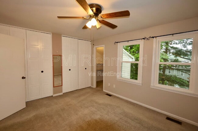 Building Photo - 1522 Presidential Dr