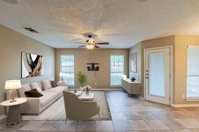 Building Photo - 4415 Haverhill Ln