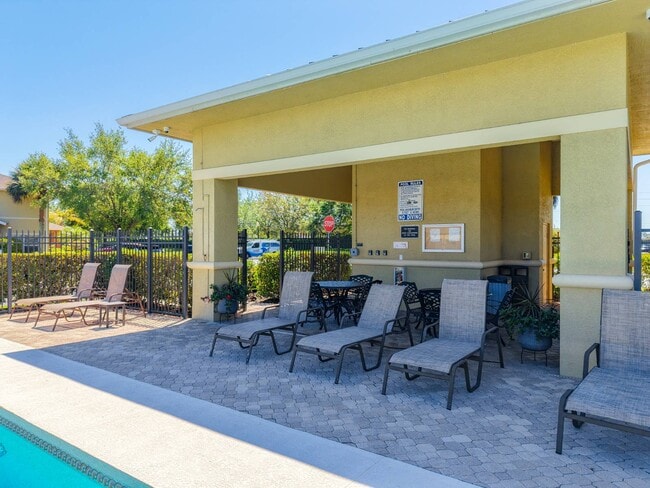 Building Photo - 9101 Gervais Cir