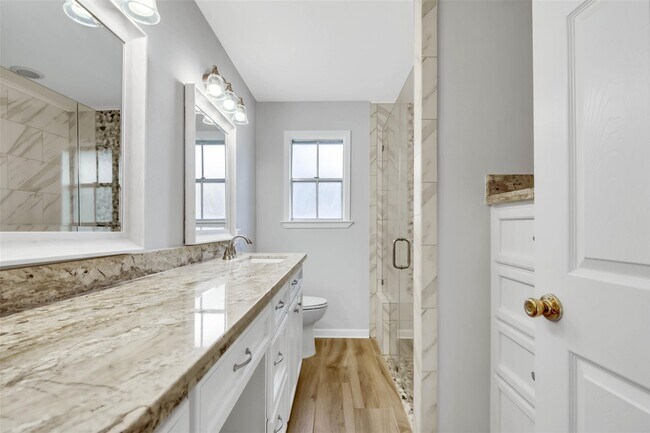 Building Photo - 442 Mignon Ln