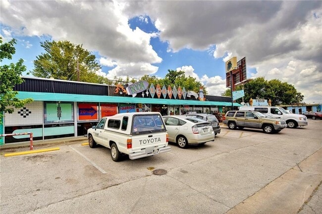 Building Photo - 502 Franklin Blvd