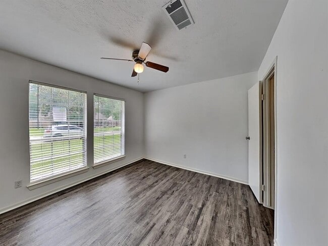 Building Photo - 14 S White Pebble Ct