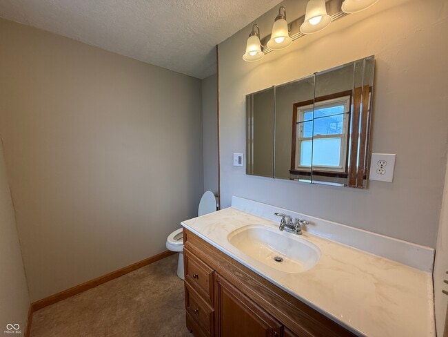 Building Photo - 1216 N Cherry St