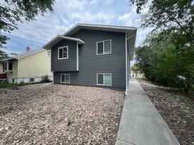 Building Photo - 728 Haines Ave