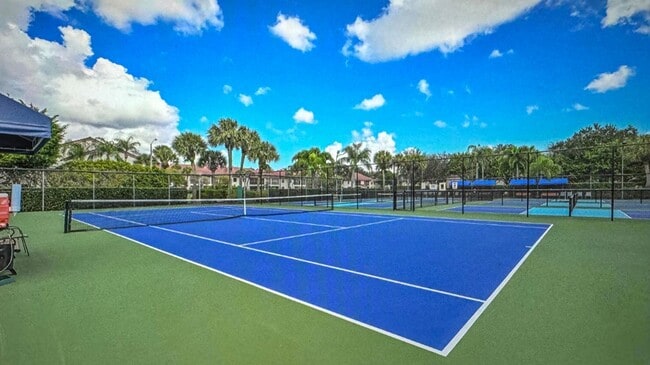 Building Photo - 5267 Europa Dr