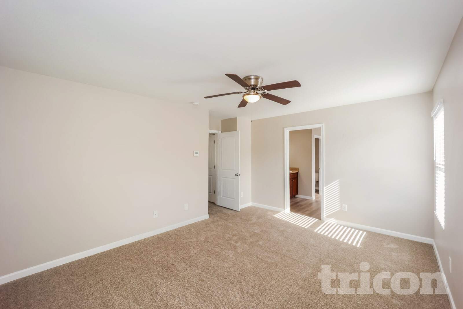 Building Photo - 7156 Tanger Blvd