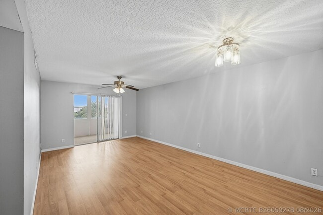 Building Photo - 130 NE 26th Ave