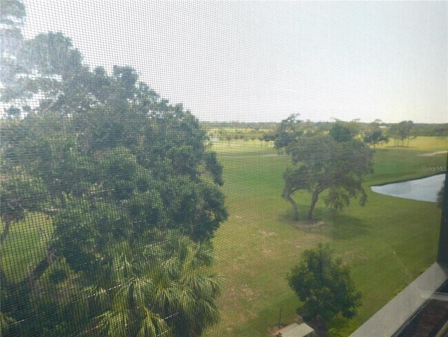 Building Photo - 1843 Golf View Dr