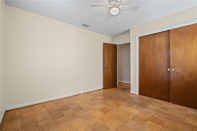 Building Photo - 5510 Gaillard Dr