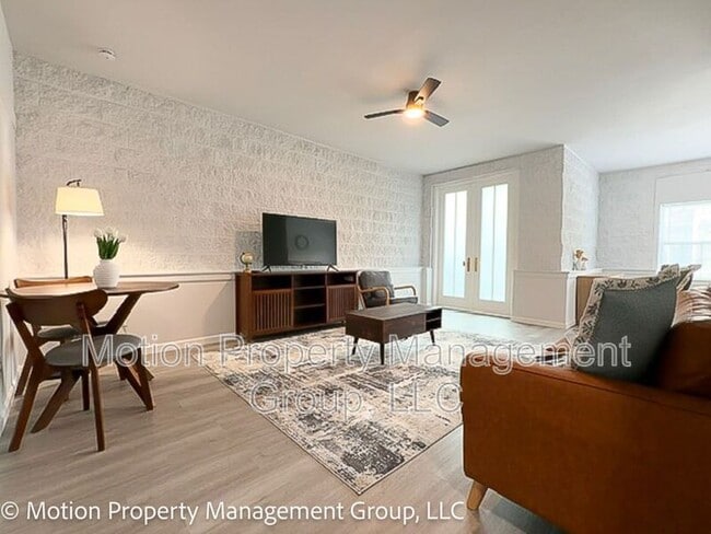 Building Photo - 6918 Northside Dr