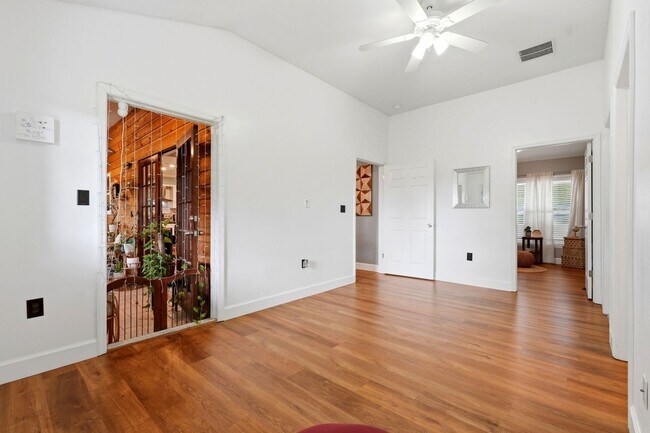 Building Photo - 1619 SW 75th Terrace